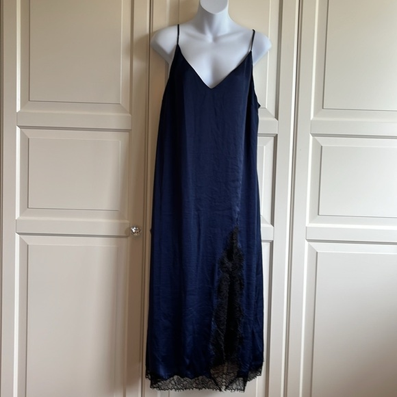 Wilfred Only Lace
Slip Dress - Picture 7 of 15